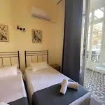 Hostal Balmes Centro